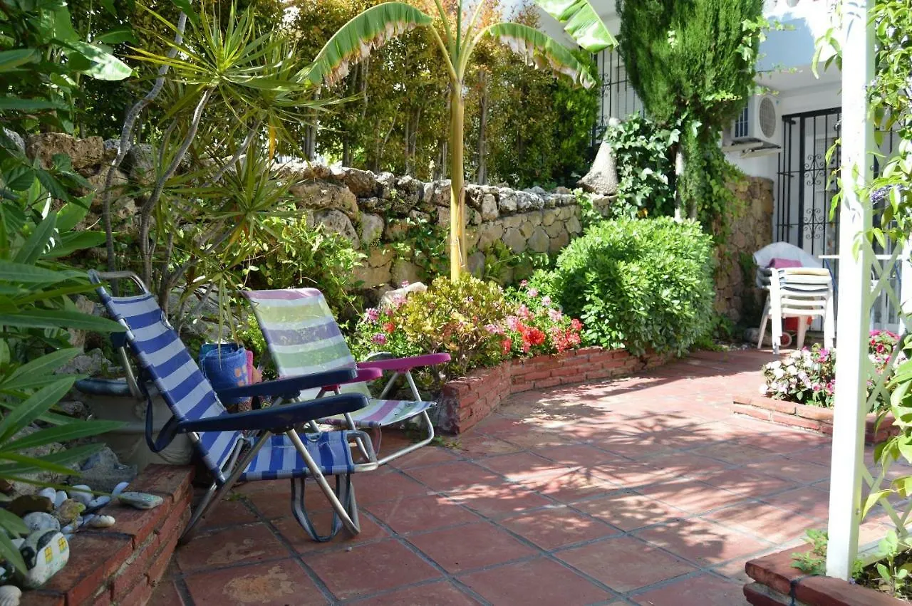 White Pearl Beach - Elviria Playa Marbella 0*,  Spain