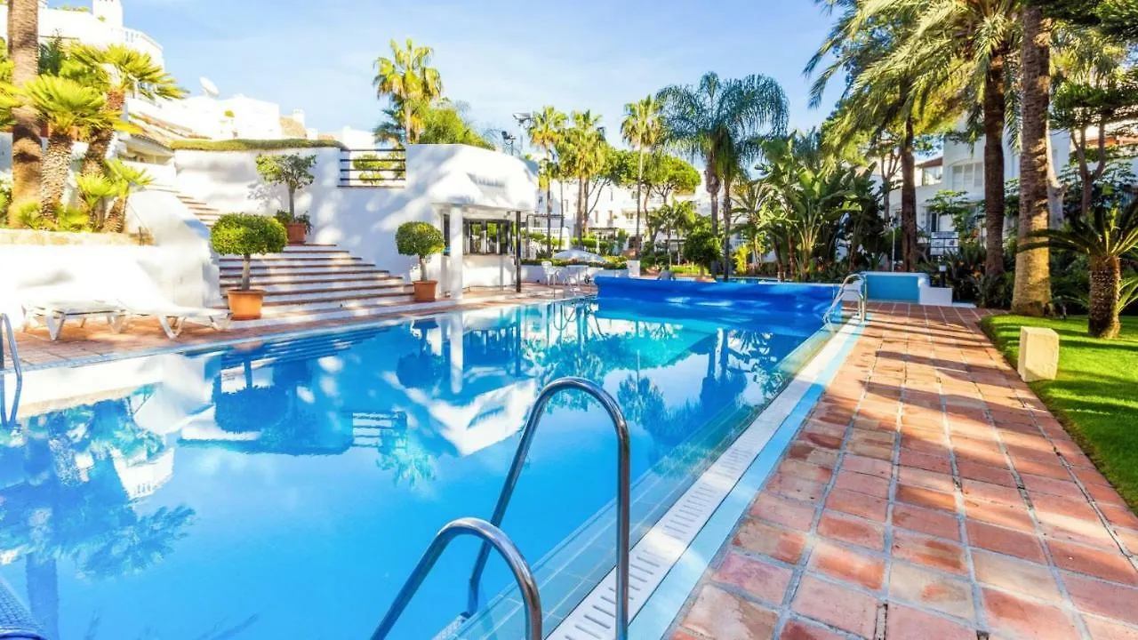 White Pearl Beach - Elviria Playa location